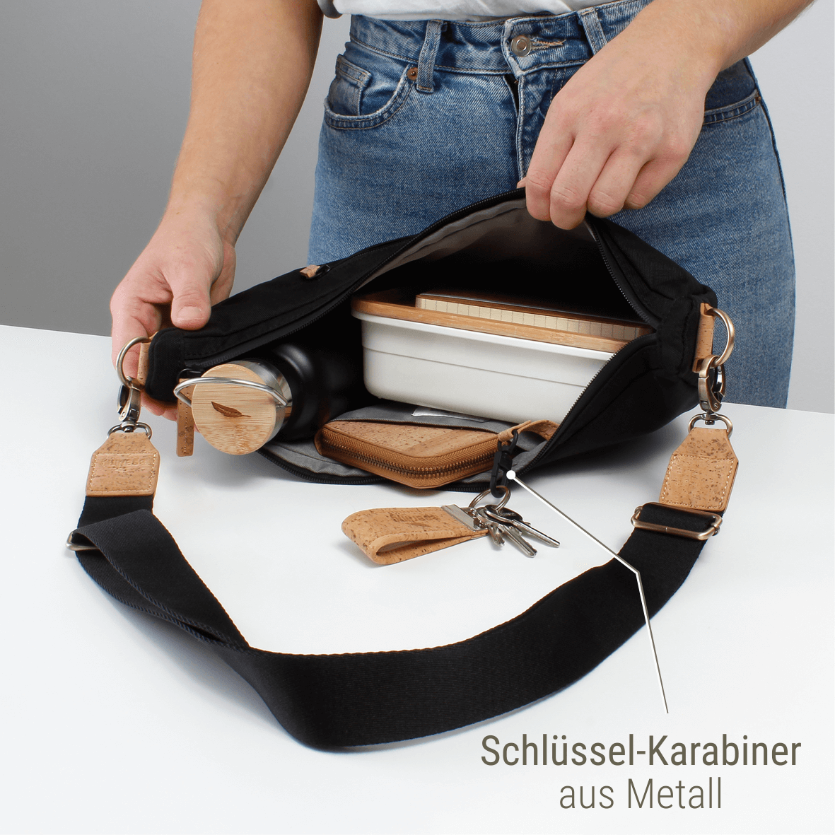 Handtasche mit Schlüssel-Karabiner #Farbe_Raven Cream